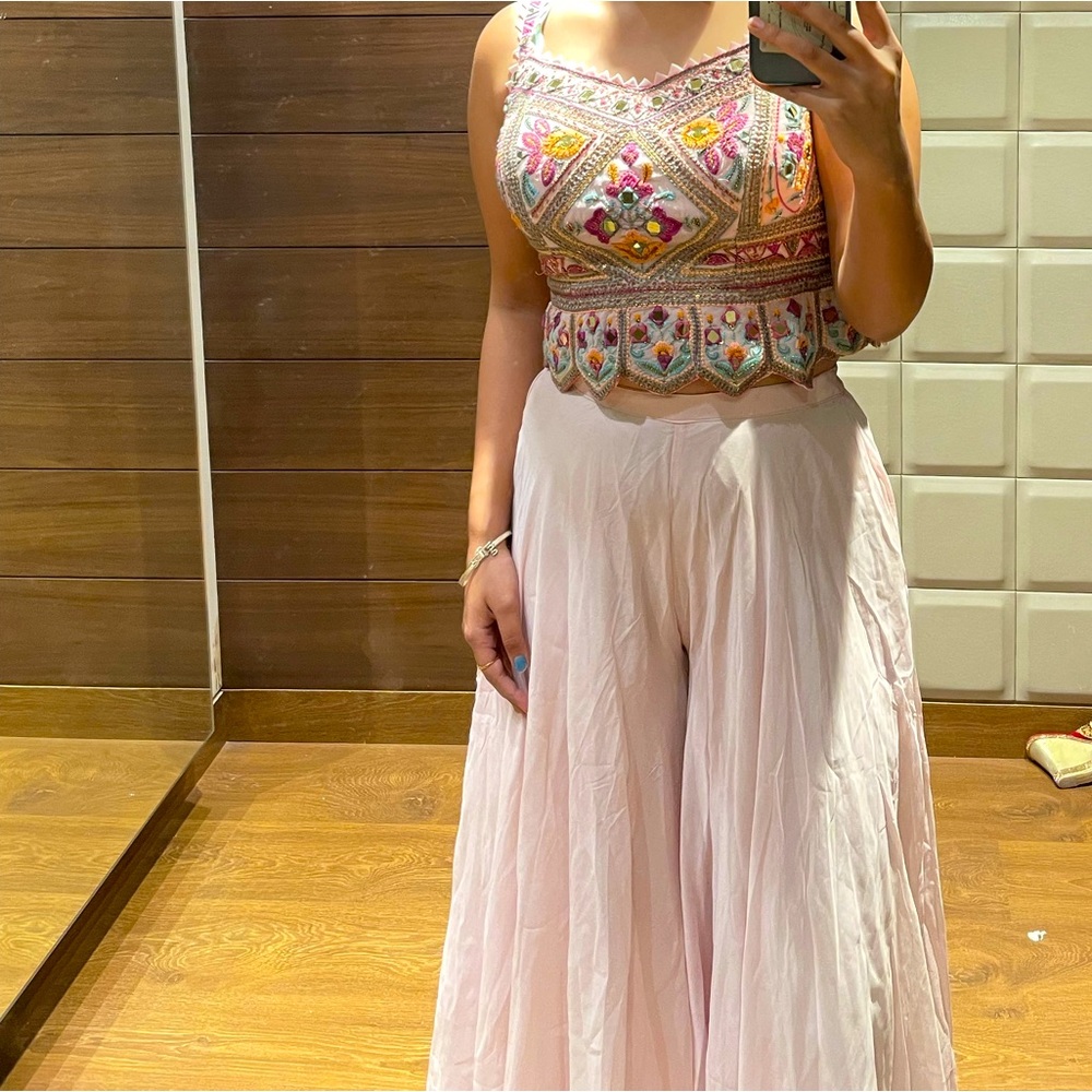 Selling this beautiful two piece made in India.